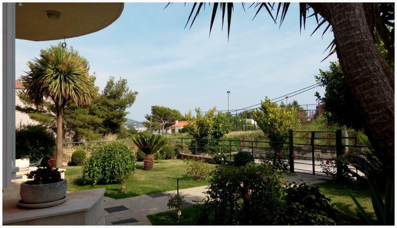 Apartmani Biocic สปลิท ภายนอก รูปภาพ