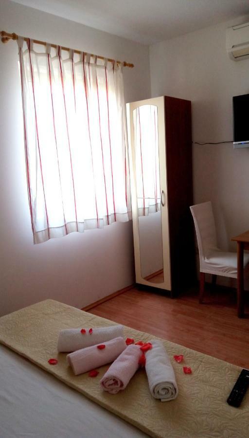 Apartmani Biocic สปลิท ภายนอก รูปภาพ